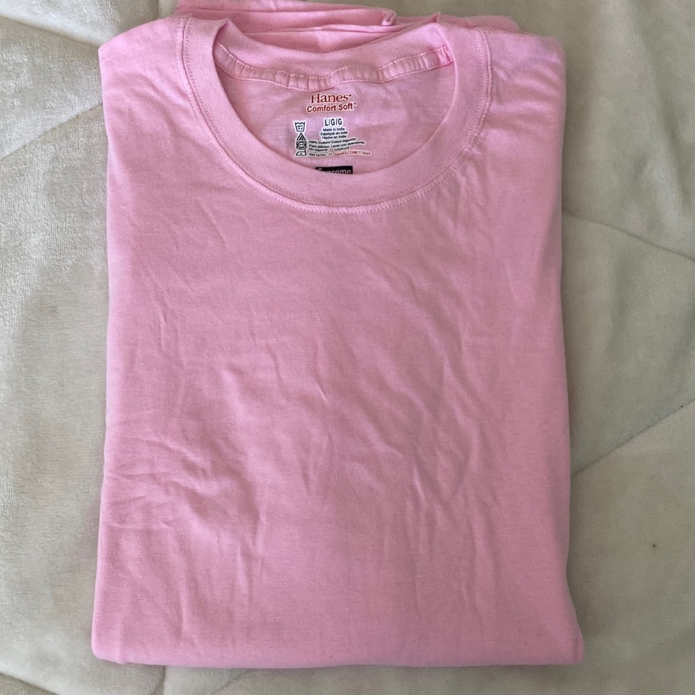 Supreme x Hanes set of two NWOT tagless light pink T-shirt’s neverworn or washed